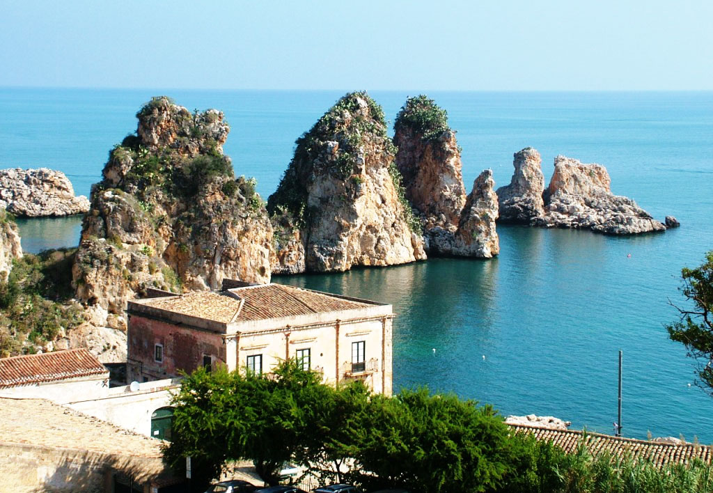 Tonnara Di Scopello E Spiaggia Dei Faraglioni Castellammare Del Golfo